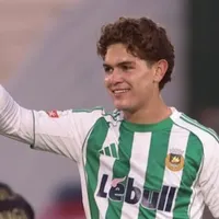 En medio de su lesión, Brandon Aguilera concreta el salto que sorprende a Costa Rica