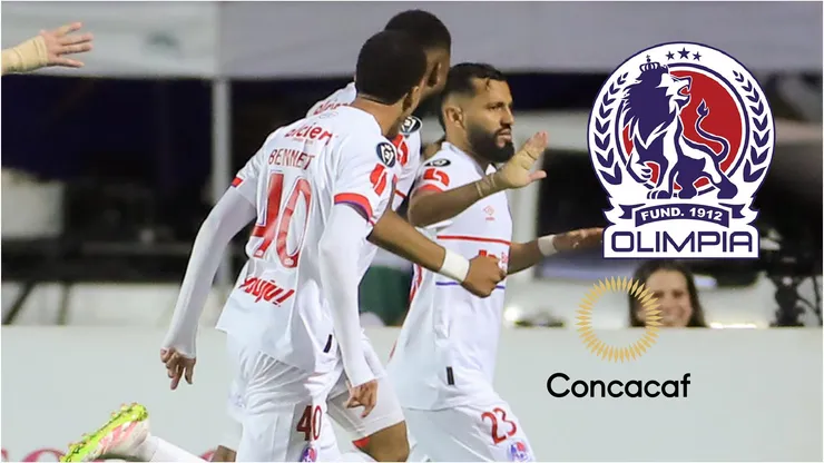 Jorge Álvarez celebra su anotación en el juego de ida ante el América en Tegucigalpa.