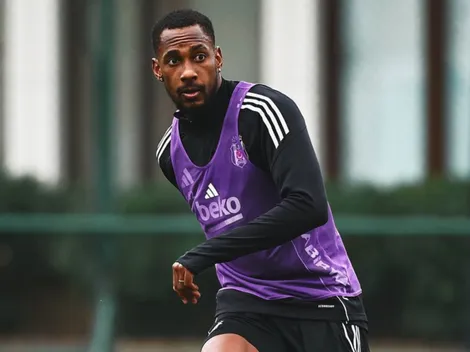 Presidente de Beşiktaş sorprende a Michael Amir Murillo con unas emotivas palabras de bienvenida