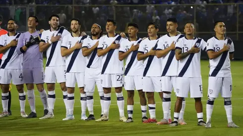 La azul y blanco no detiene su preparación