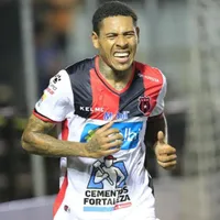 En Alajuelense nunca le pasó: Henry Figueroa vive lo impensado en Honduras y es humillado por este motivo