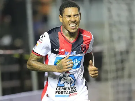 En Alajuelense nunca le pasó: Henry Figueroa vive lo impensado en Honduras y es humillado por este motivo