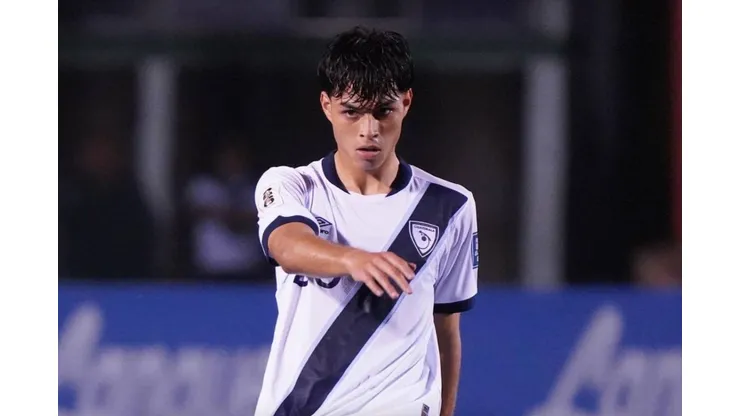 Olger Escobar recibe el reconocimiento desde Europa