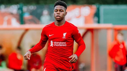 Keyrol Figueroa destaca en las inferiores del Liverpool y está llamando la atención de diferentes clubes. Foto: Liverpool.