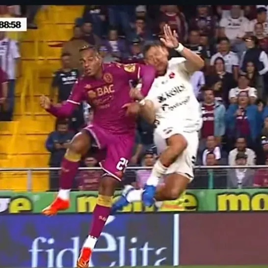 El duro golpe que sufrió Fernando Piñar (X).