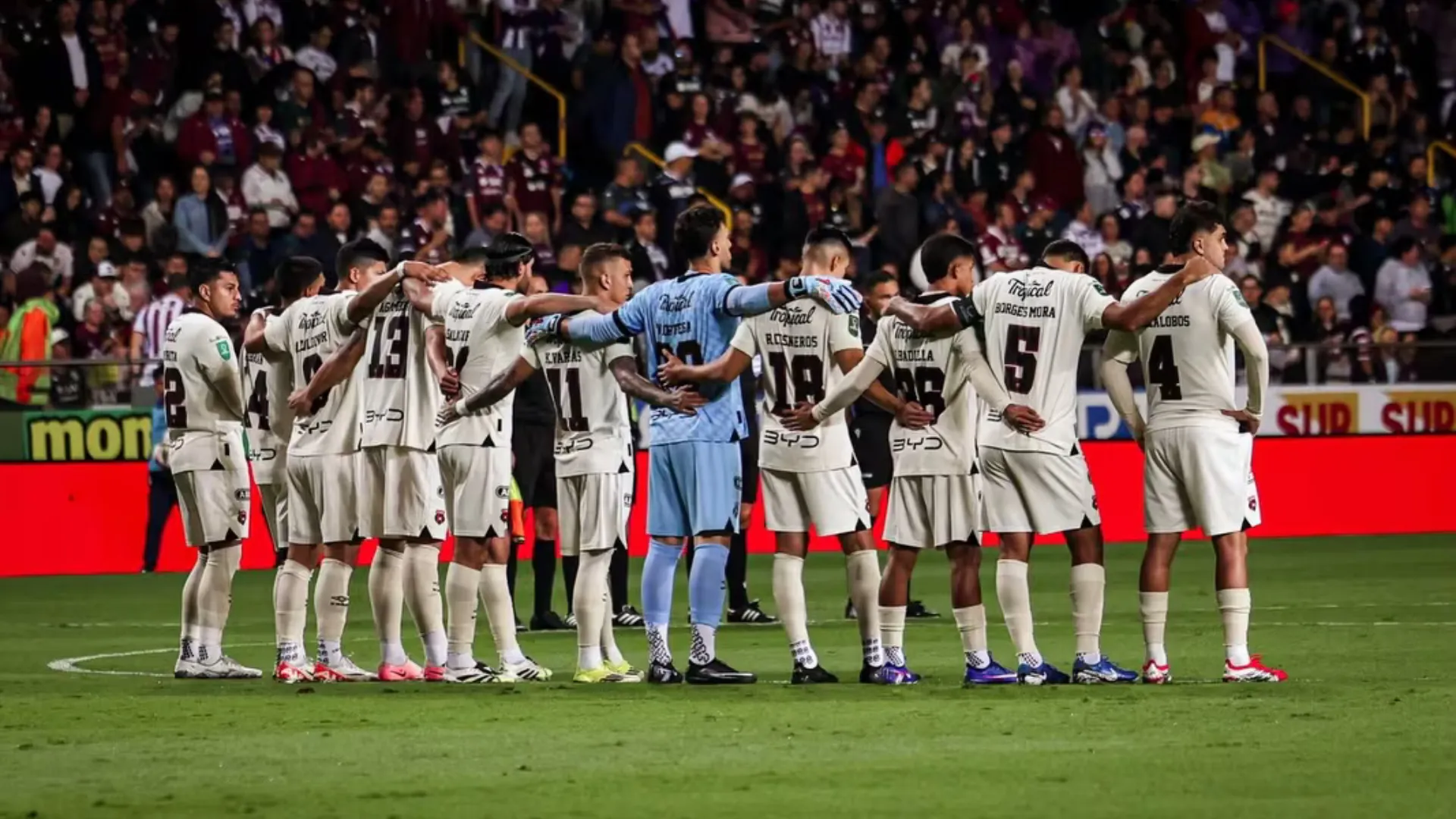 alajuelense-saprissa-clasico nacional