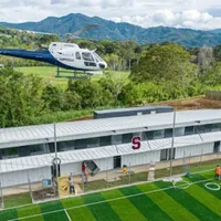 Saprissa recibió una visita inesperada en helicóptero