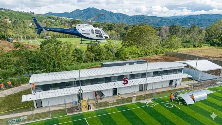 Sorpresiva visita en Saprissa.