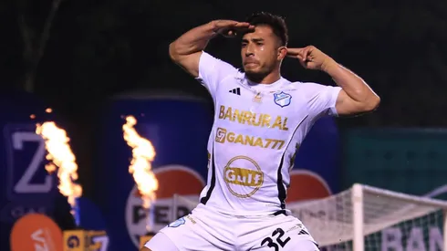 Los cremas ganaron el clásico