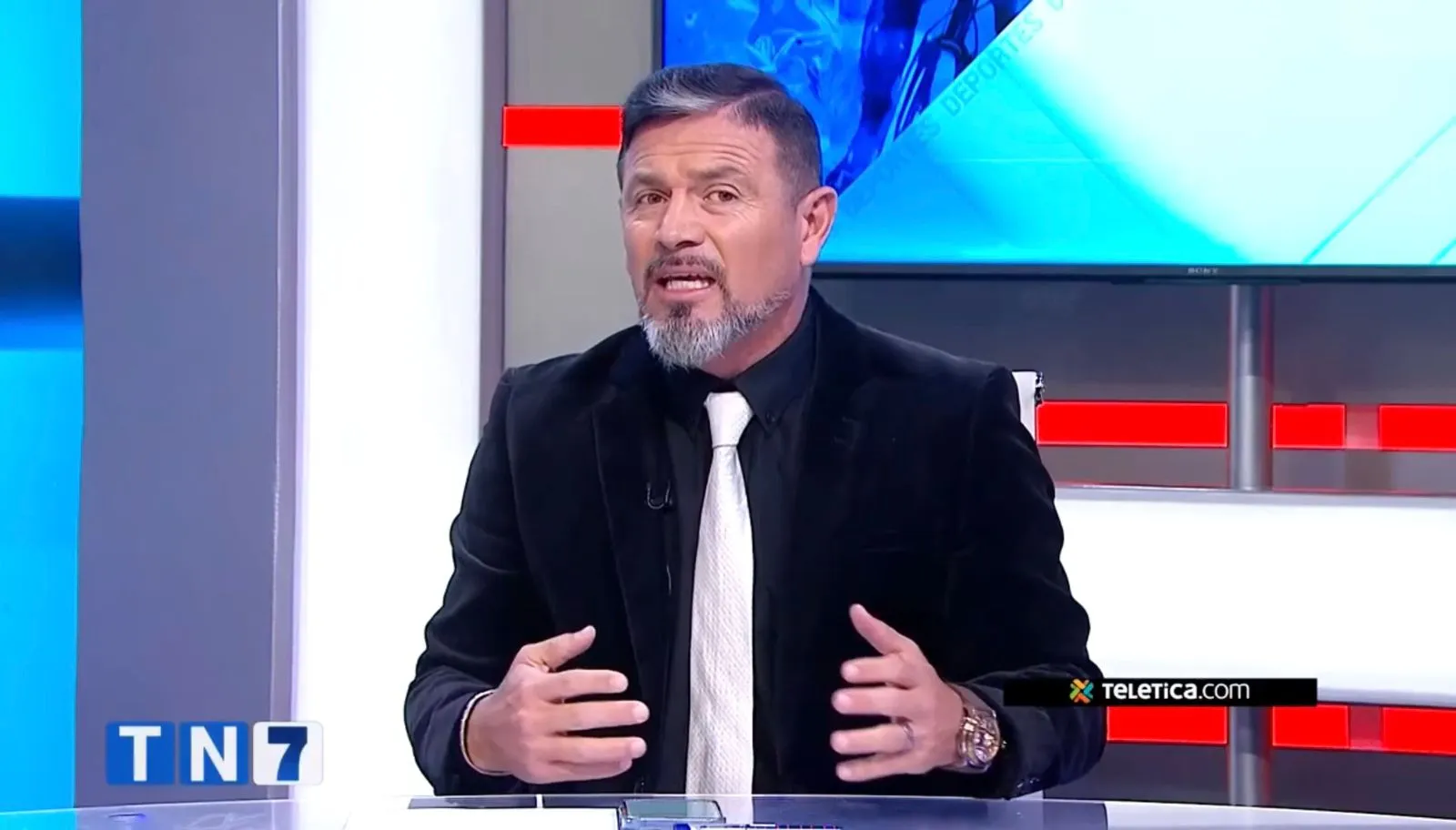 Rolando Fonseca no ocultó su indignación con el presnte de LDA (Teletica).