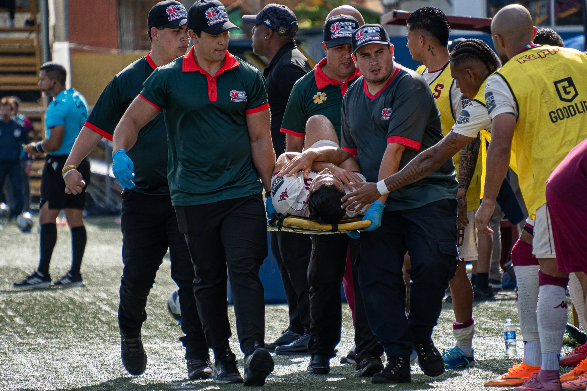Acuña se lesionó contra Guadalupe (X).