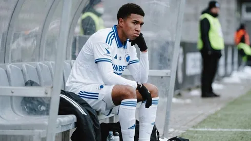 El lateral tico no suma minutos oficiales.
