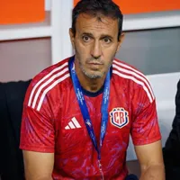 Bocha Batista tendrá ticos en un staff técnico