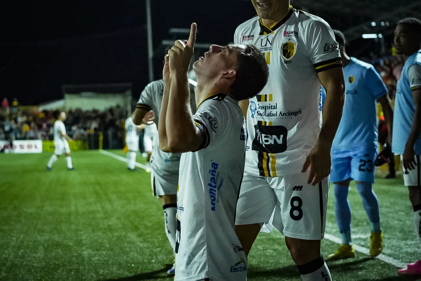 Cabezas no se había recuperado al 100% de la fractura (La Nación).