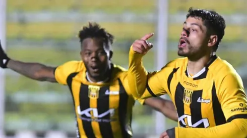 El delantero chapín anda imparable