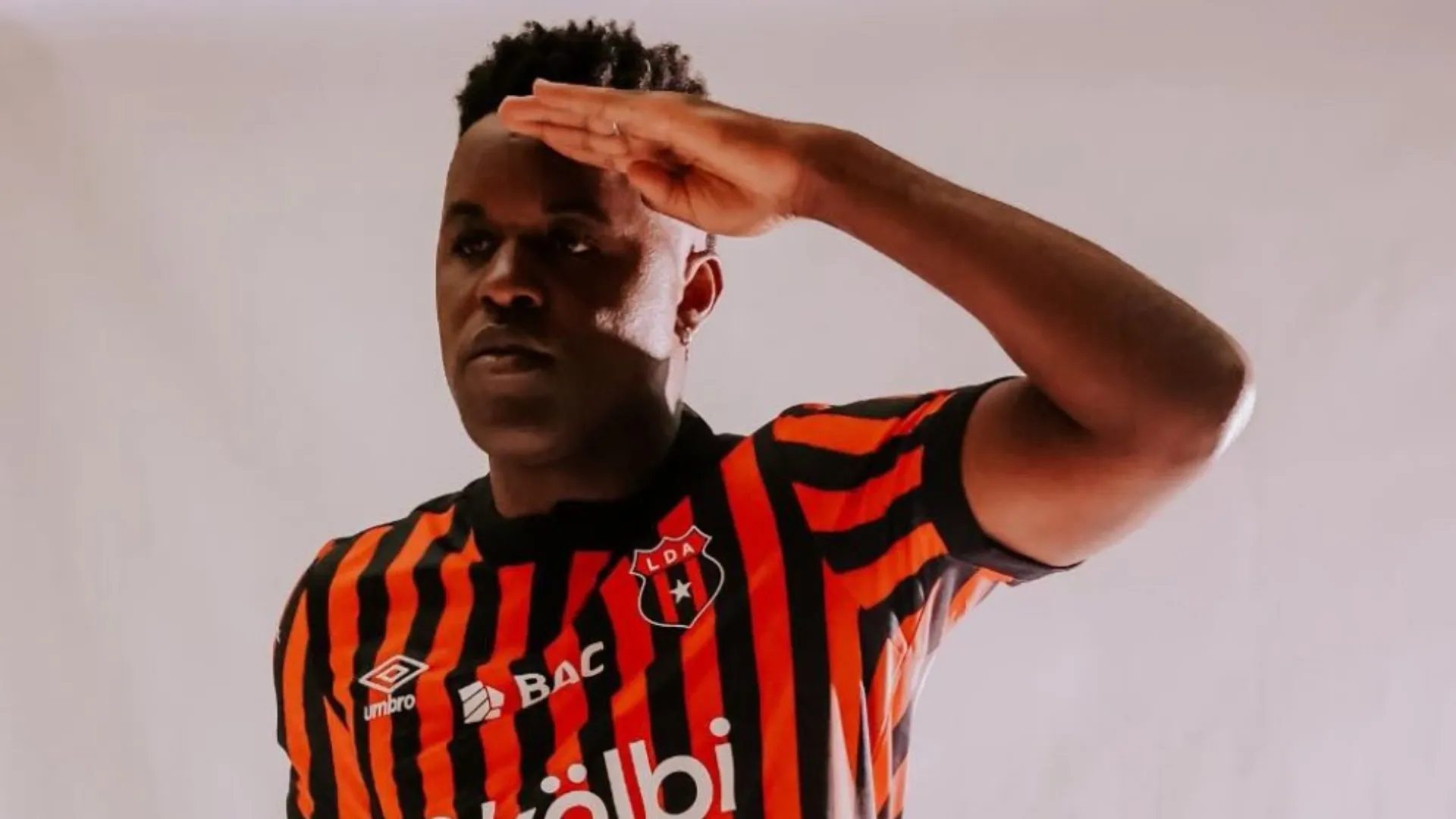 Joel Campbell tiene contrato hasta junio de este año.