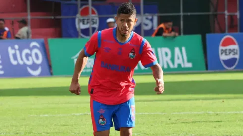 El jugador fue víctima de la violencia
