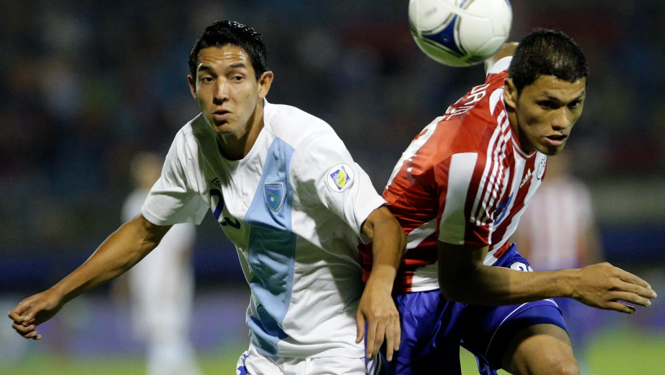 Jonathan López con la Azul y Blanco.