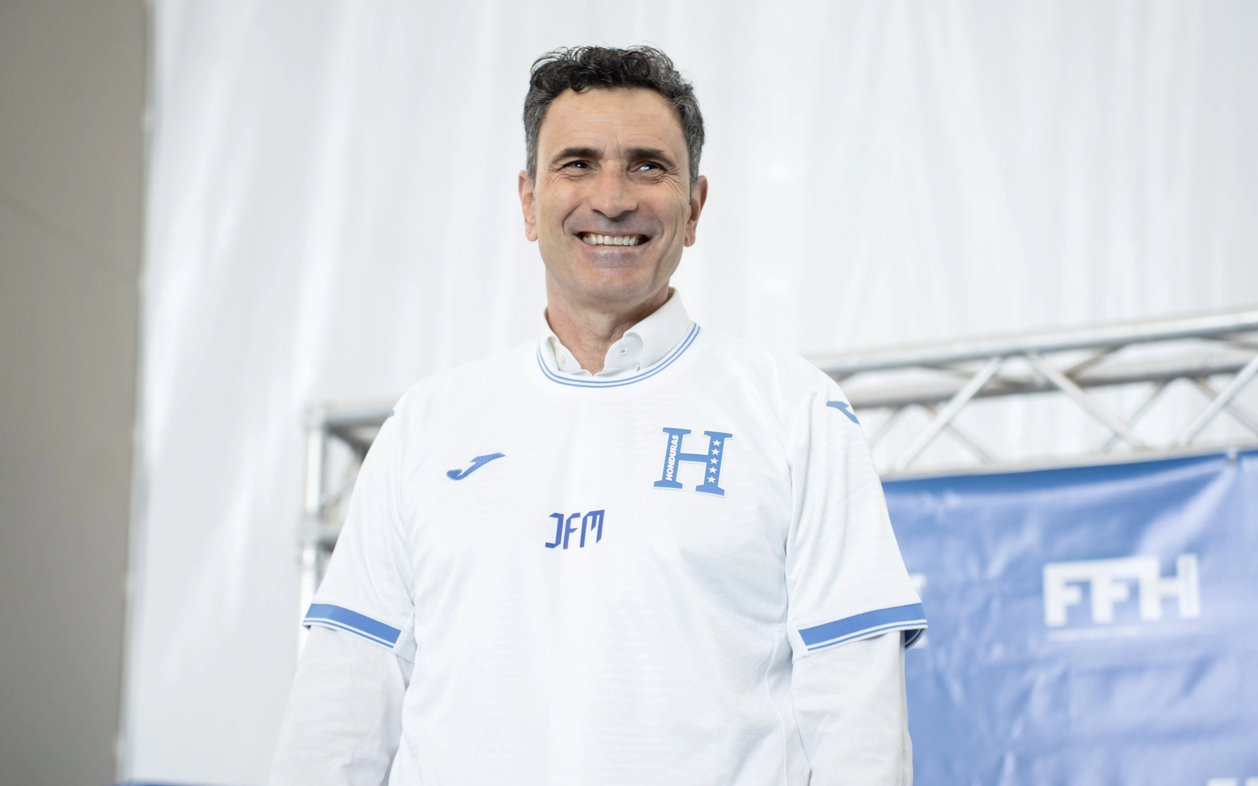 José Francisco Molina fue presentado como DT de Honduras el pasado 3 de marzo. Foto: FFH.