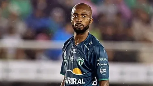 Gerson Chávez fue despedido del Antigua FC por pedido del propio entrenador. Foto: Antigua.