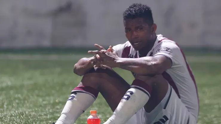 Fidel Escobar sigue en recuperación.