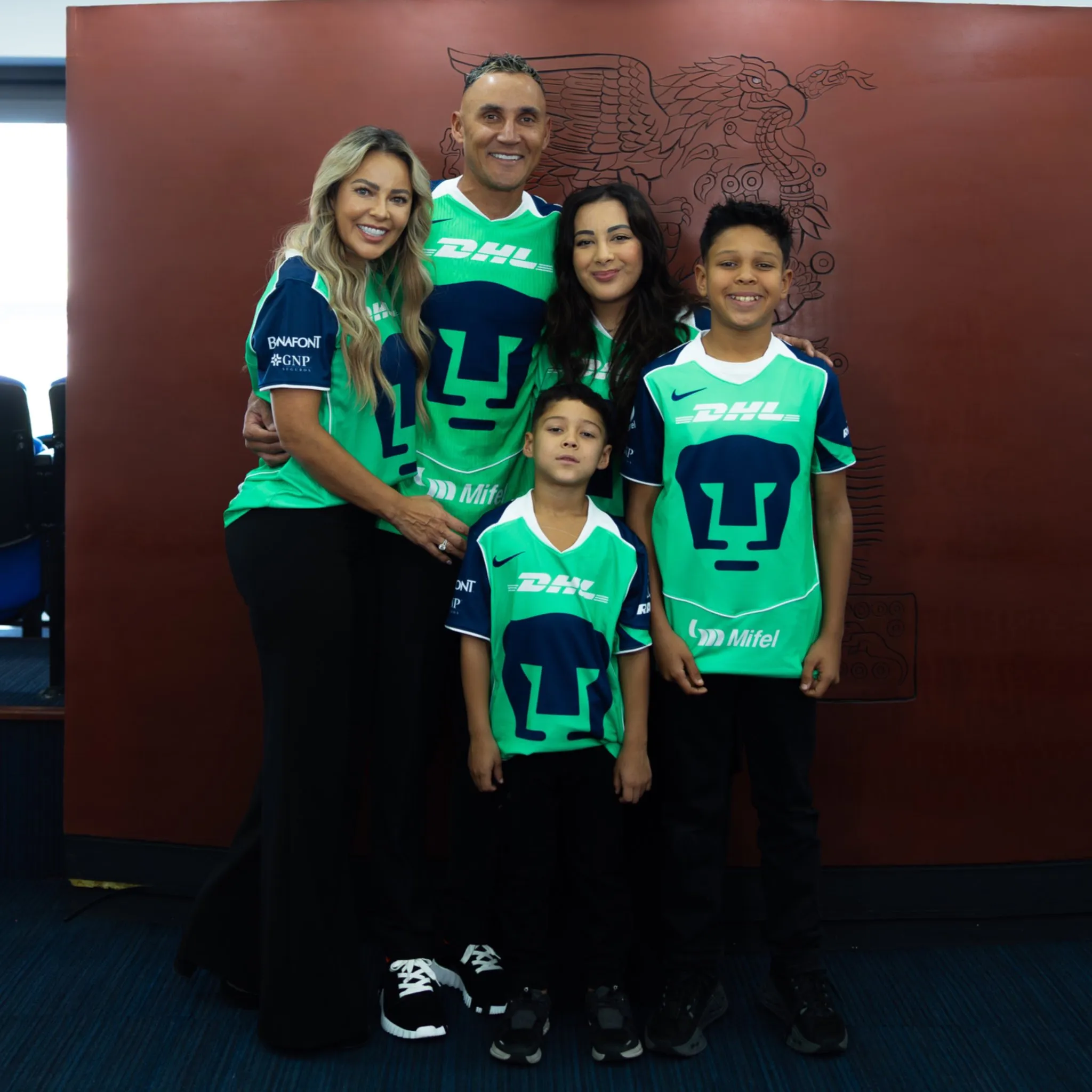 Keylor Navas firmó su renovación en Ciudad Universitaria (Pumas UNAM).