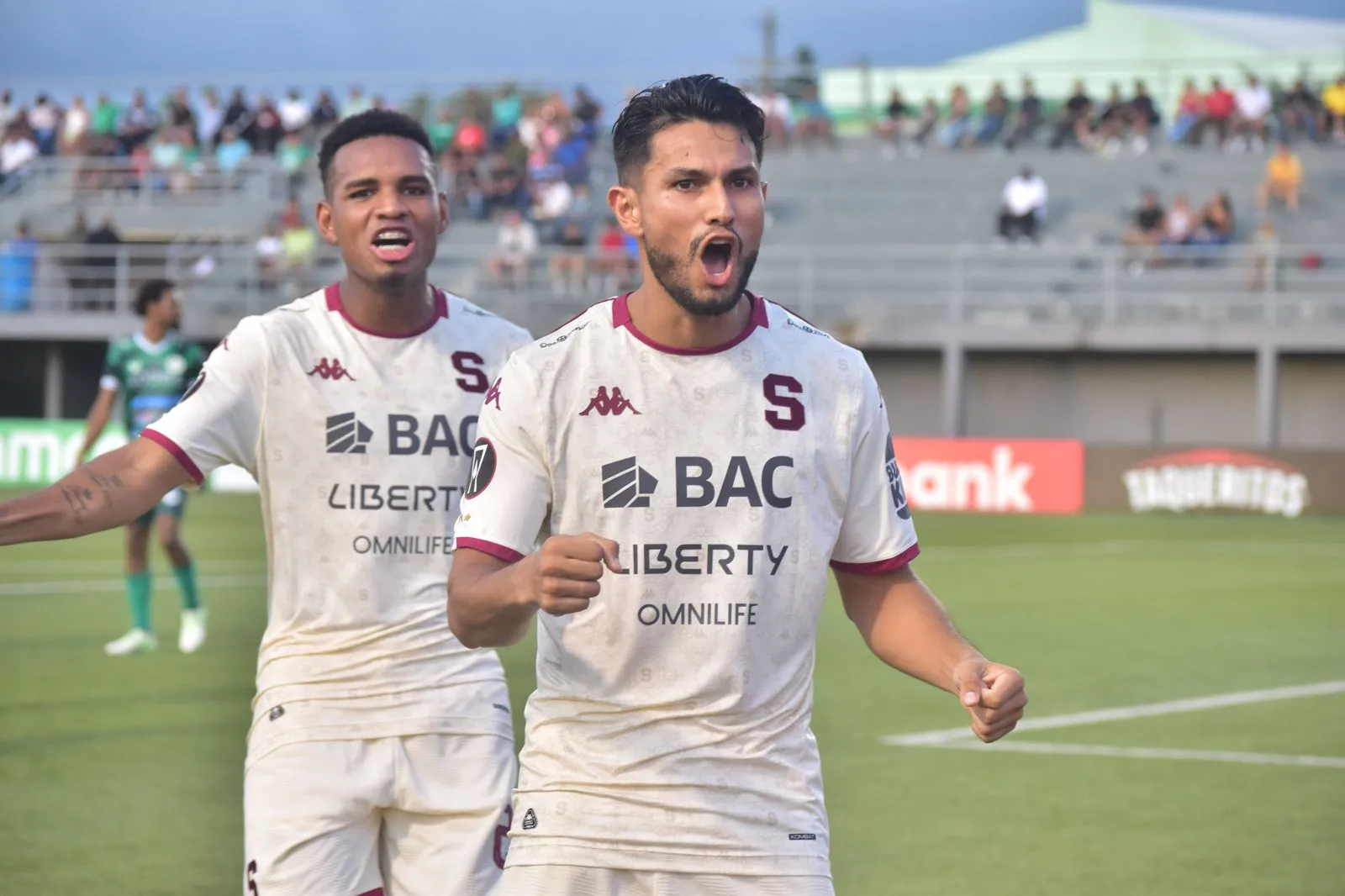 Deyver Vega está a punto de volver a las canchas (Saprissa).