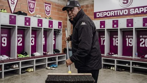 Hernán Medford borraría a un referente de Saprissa.