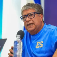 El Bolillo Gómez recibe la noticia que tanto esperaba de El Salvador previo a enfrentar a República Dominicana