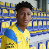 Josimar Alcócer da el salto que lo ubica en lo más alto de Bélgica