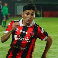 Leo Menjívar queda expuesto: en Alajuelense destapan la verdadera razón de su salida