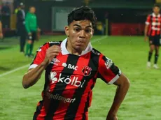 Leo Menjívar queda expuesto: en Alajuelense destapan la verdadera razón de su salida