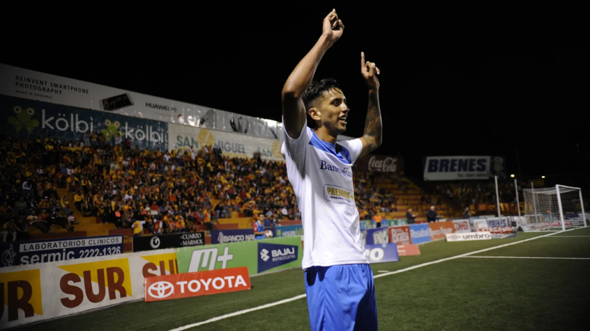 Clunie no continuará jugando al fútbol. (Foto: La Nación)