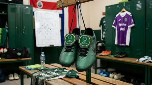 Futbolista anuncio su retiro por un problema de salud.