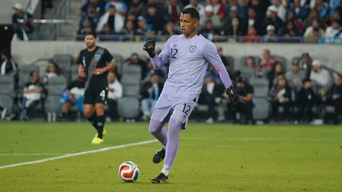 El portero no la pasa bien