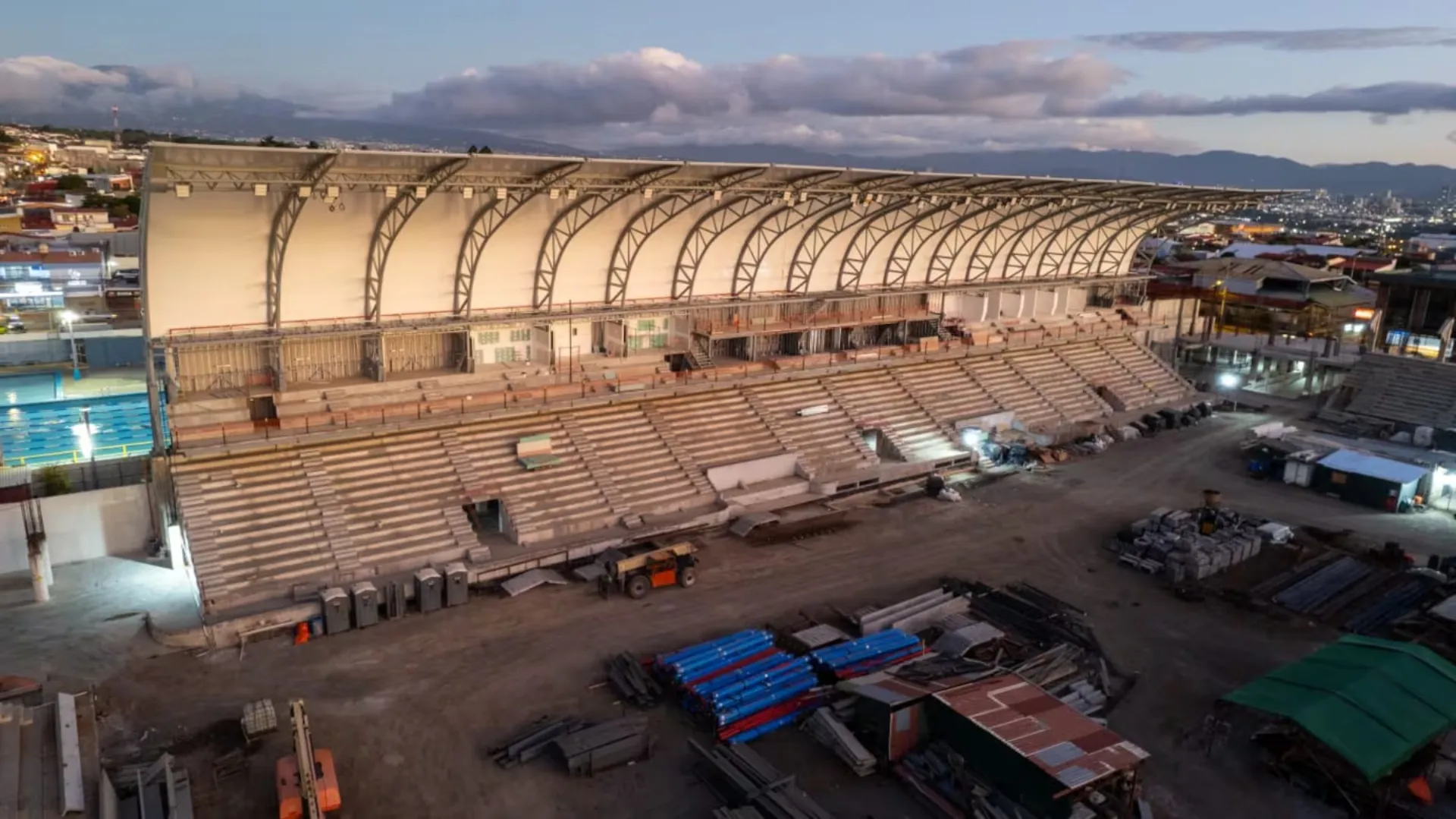 Así está el Eladio Rosabal Cordero.