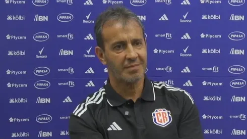 Fernando Batista recibe una gran noticia.