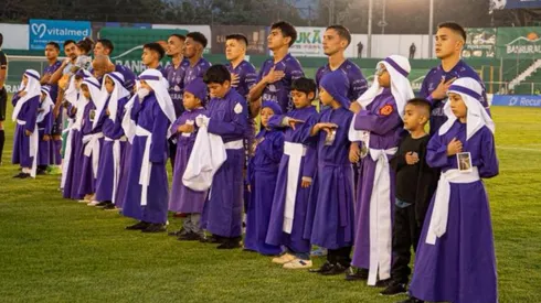 Un atuendo que respeta la tradición