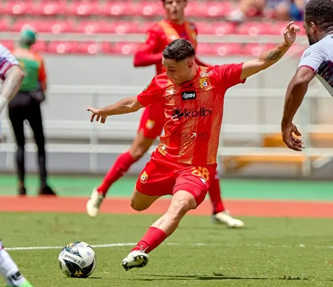 Ariel Arauz (Instagram).