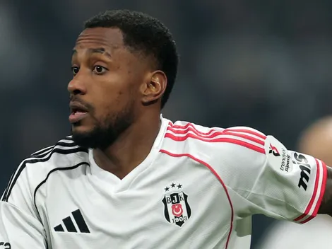 Murillo habría sufrido una fuerte lesión con Besiktas y es trasladado al hospital