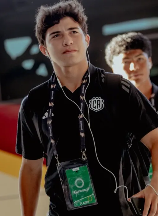 Ernesto Umaña está en un gran nivel con la U-21 de LDA (Instagram).