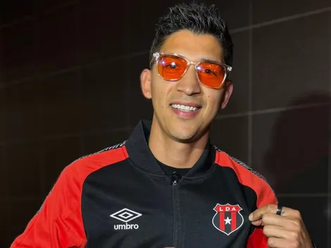 Ángel Zaldívar no se guardó nada y le respondió a la afición de Alajuelense