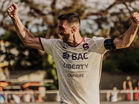 Mariano Torres le pone la firma: Saprissa celebra el anuncio que impacta a Costa Rica