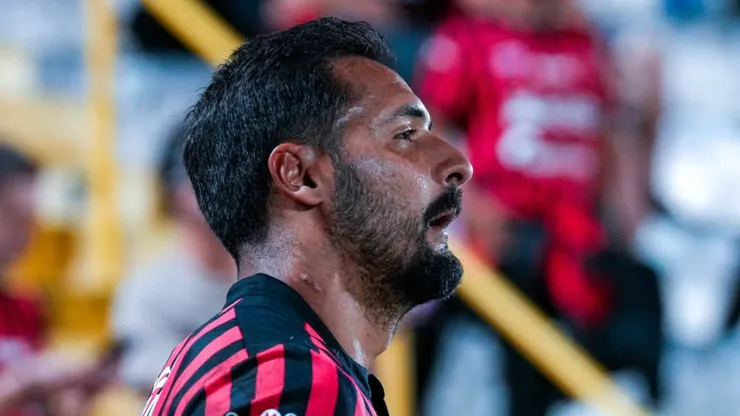 Celso Borges está lesionado y es duda ante Saprissa.