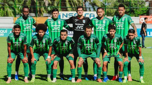 El 11 inicial de Marathón previo al juego ante Platense en la Liga Nacional. Foto: X CD Marathón.