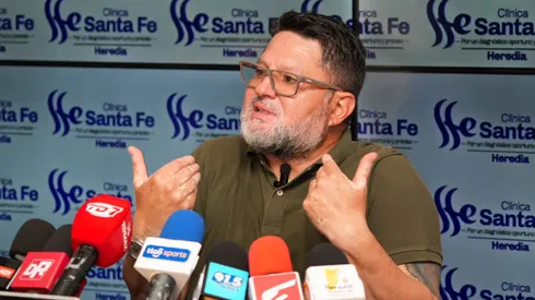 Jafet Soto recibe un revés de Cartaginés.