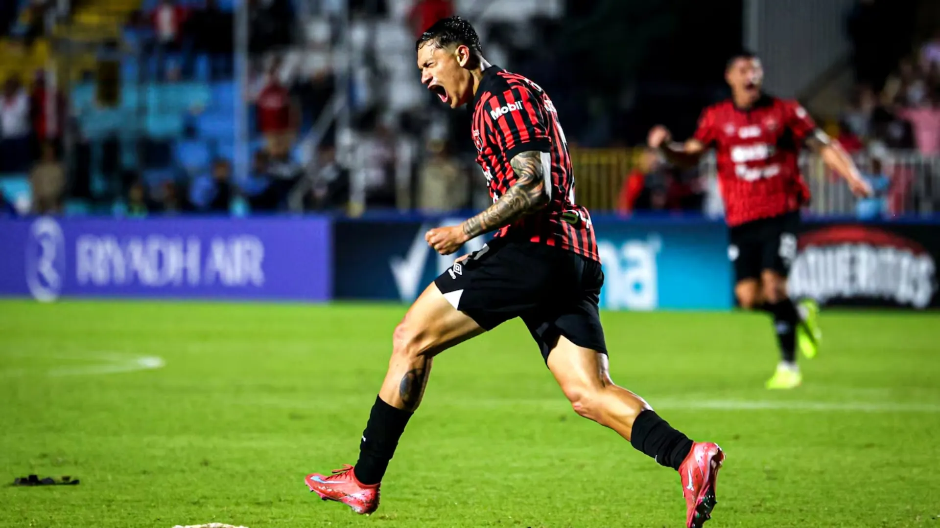 De ser marginado por Guimaraes a convertirse en figura con “Machillo” Ramírez: Hernández lleva 12 goles y 5 asistencias en 77 partidos con Alajuelense. (Foto: LDA)