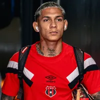 John Paul Ruiz dice lo que nunca se animó en Alajuelense sobre las fiestas