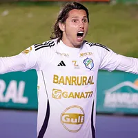 Vuletich debutó con gol y ya le mandó un dardo a la directiva crema