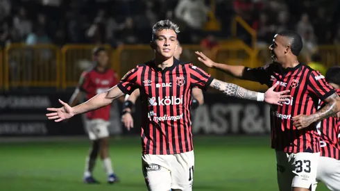 Vargas logró marcar pese a haber jugado pocos minutos.